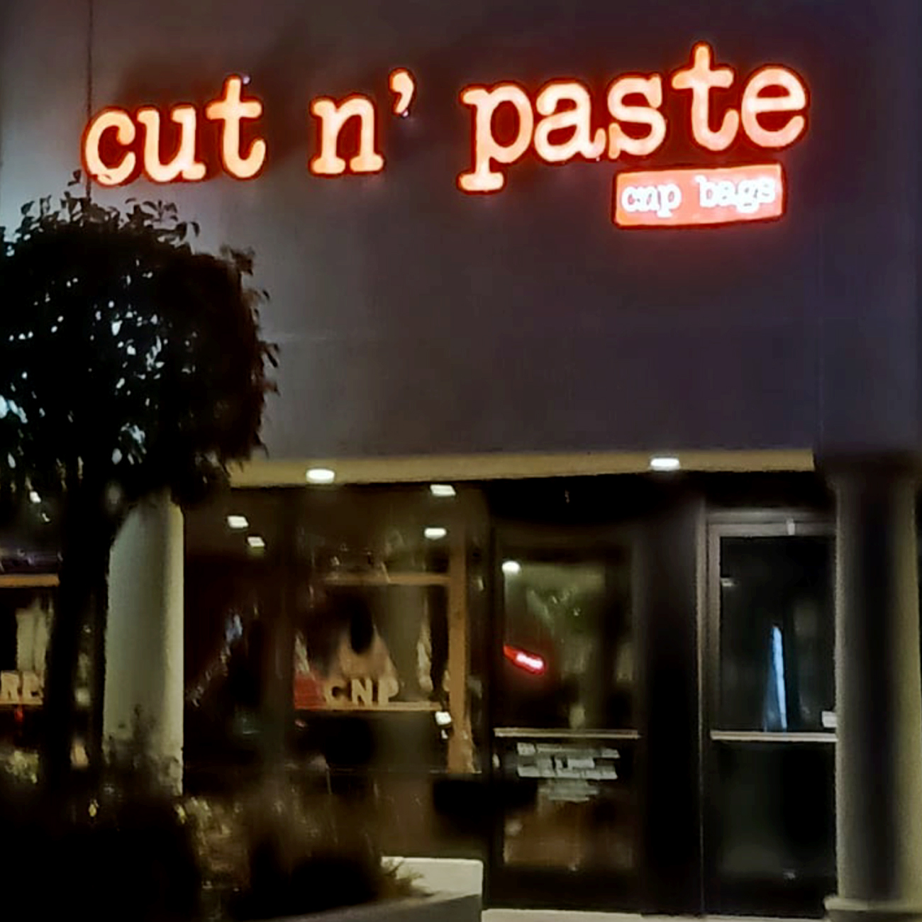 custom-made-channel-lettering-letter-forming