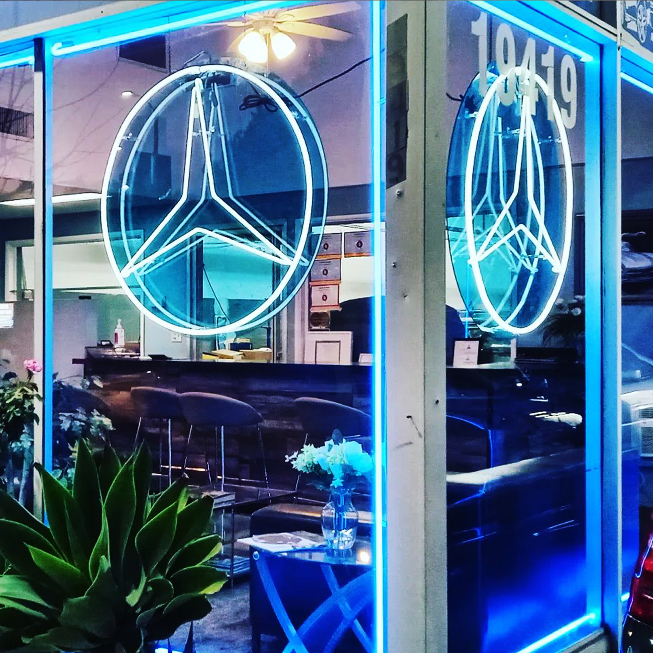 custom-service-repair-upgrade-window-neon